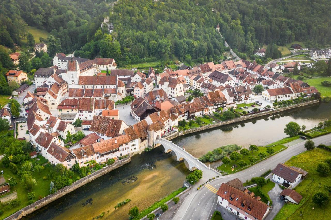 Peanut Medieval Lodge Сент-Юрсан Экстерьер фото